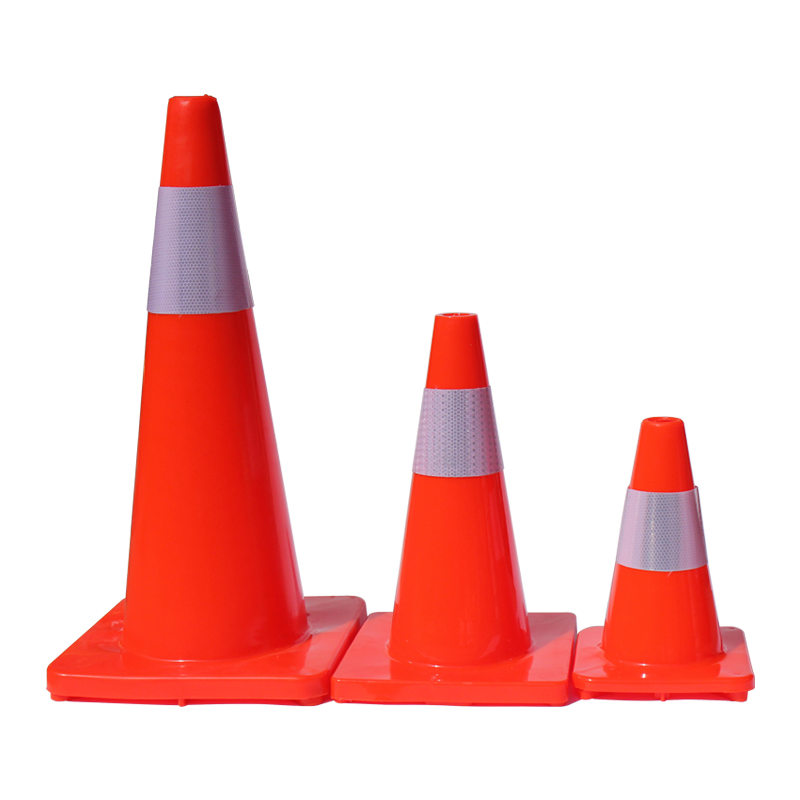 30cm 45cm 70cm avertissement de sécurité routière cône de signalisation en pvc réfléchissant